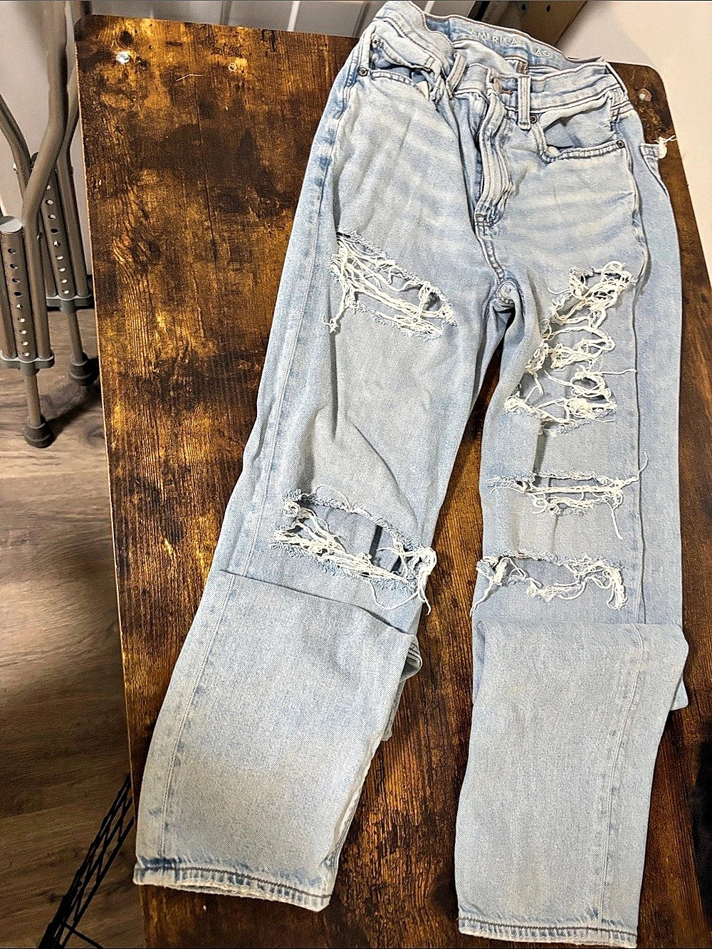 American Eagle Distressed Baggy Jean